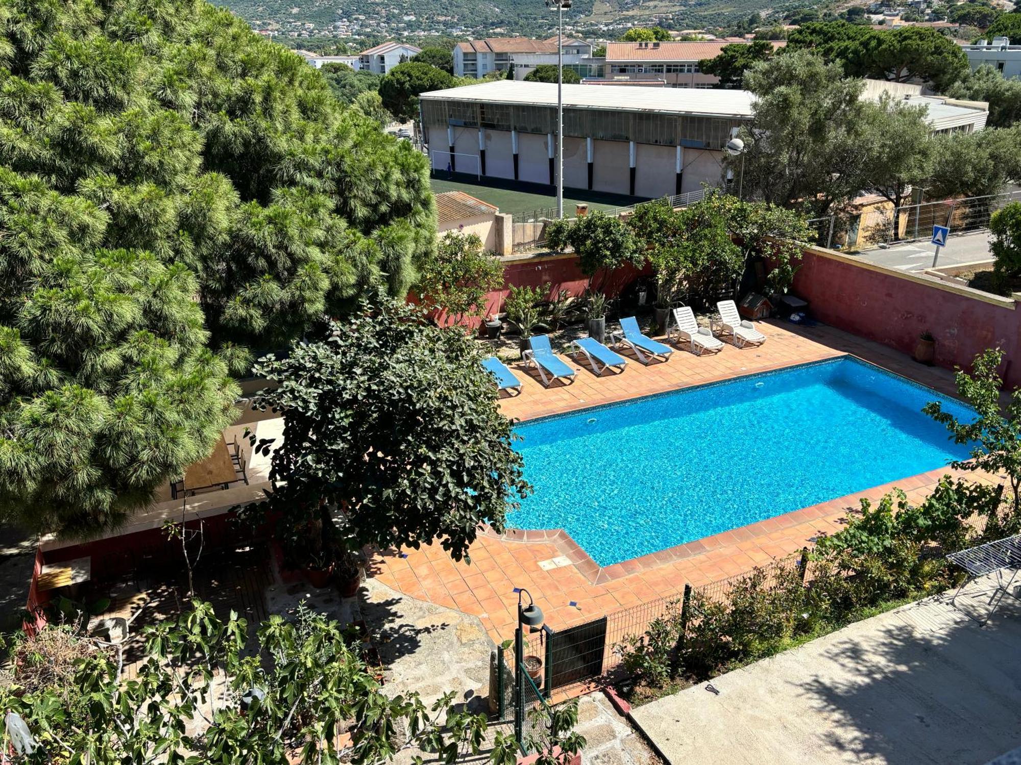 Residence Antonia Appartements Avec Piscine Commune - Centre Ville Calvi 卡尔维 外观 照片